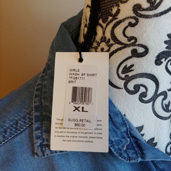 NWT Girls chambray button down top - Picture 3 of 3
